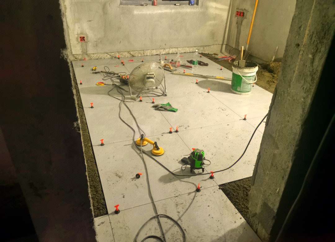 贴砖师傅手艺差发说说怎么写(贴砖师傅手艺怎么看出来好不好) 贴砖师傅手艺差发说说怎么写(贴砖师傅手艺怎么看出来好不好)